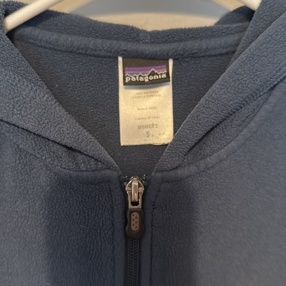 Ladies Patagonia‎ zip up fleece hoodie - Picture 3 of 6